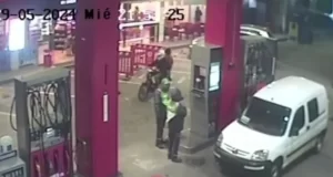 Amenazas en Rosario para Ángel Di María: Balearon una estación de servicio y dejaron una nota