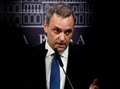 Allanamientos en inmobiliaria por la compra del departamento de Adorni