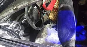 Explosión del auto en la estación de GNC: peritan cinco celulares de la mujer policía que conducía el auto con cocaína y su familia