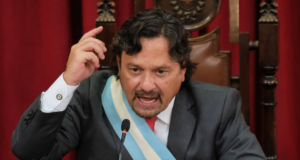 Ya fue promulgada la ley por la que Sáenz, con la ayuda de sus legisladores alcahuetes, hipotecará a la Provincia con miles de millones de pesos