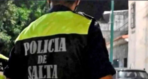Escándalo: un comisario del entorno del Jefe de Policía de Salta, denunciado por corrupción de menores, exhibiciones obscenas y otros delitos graves