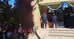 Una protesta familiar causo serios incidentes en la Comisaria N° 3 de Tartagal cuando le negaron la visita a con preso: Una mujer amenazó con prenderse fuego