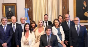El Gobierno de Milei sigue achicando el Estado en sus seis meses de mandato