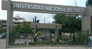 Docentes de la UNSa se sumaron al paro nacional por salarios y falta de paritarias
