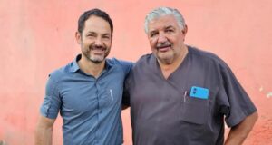 La leche enviada por Milei a Salta para los niños, Sáenz la usa para hacer política con sus diputados.