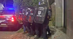 Marchas, piedrazos y mucha tensión en Corrientes por la desaparición de Loan