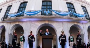 Con la presencia de Mauricio Macri y los 18 gobernadores, se firma el Pacto de Mayo