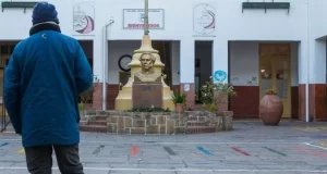 Escándalo en la Escuela Urquiza por una supuesta presencia de los chicos acusados de abuso