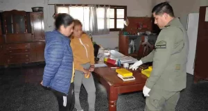 Gendarmería detiene taxi con pasajera que transportaba cocaína adosada a su cuerpo