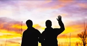 En Salta, un hombre de 76 años adoptó a otro de 61