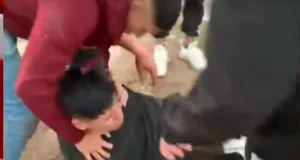 Aberrante: Policía en estado de ebriedad amenazó a grupo de jóvenes con su arma reglamentaria