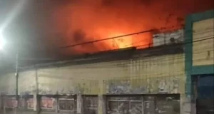 Controlado el incendio en el Mercado San Miguel: continúan las tareas de enfriamiento