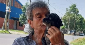 Le robaron su bicicleta donde iba junto a su perro, ahora pide desesperadamente que le devuelvan su mascota