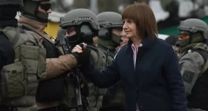 Narcos amenazan al gobernador Pullaro y a Patricia Bullrich en video