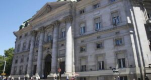 Suspenden el decreto de Milei que convierte al Banco Nación en sociedad anónima