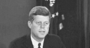 Trump desclasifica 80.000 páginas sobre el asesinato de Kennedy: ¿Se resolverán las teorías conspirativas?