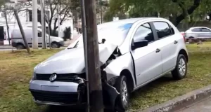 Chocó borracho cerca de una comisaría y perdió todos los puntos del carnet