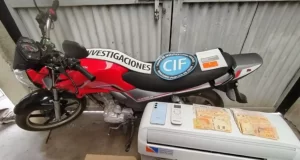 Empleada de la Municipalidad de Salta habría estafado a un vendedor ambulante discapacitado por más de 8 millones de pesos