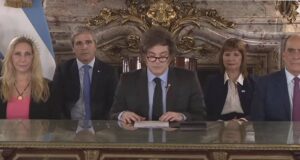 El Gobierno libera el dólar dentro de un rango: entre $1.000 y $1.400