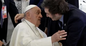 Milei llegó a Roma para asistir al funeral del papa Francisco