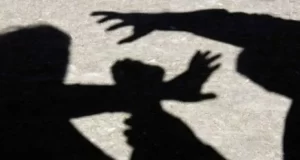 Piden juicio para un policía acusado de abuso sexual a una adolescente que debía proteger