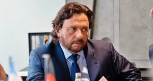 Sáenz insiste con eliminar las elecciones intermedias: ¿más estabilidad o menos democracia?