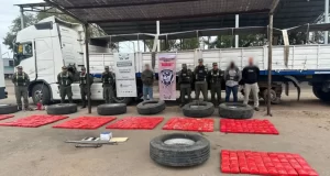 Gendarmería secuestró más de 417 kilos de cocaína ocultos en neumáticos en Salta