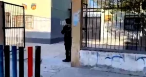 Escuela Delfín Leguizamón: puertas cerradas y una reunión de urgencia tras el escándalo