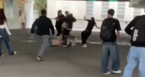 Violenta pelea entre adolescentes en un colegio de La Plata desató alarma y reclamos docentes