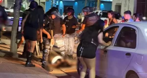 Joven brutalmente atacada por tres mujeres a la salida de un boliche en Embarcación