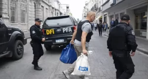 Allanamiento federal en el Banco Más Ventas generó fuerte despliegue en el microcentro