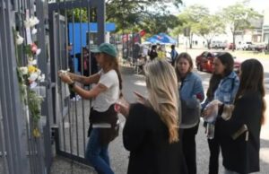 Familiares de Mercedes Kvedaras se manifestaron en Ciudad Judicia