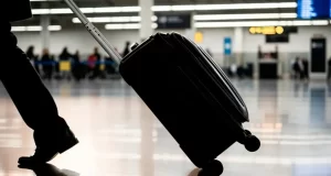 Golpe al bolsillo: Aerolíneas elimina el carry on gratis